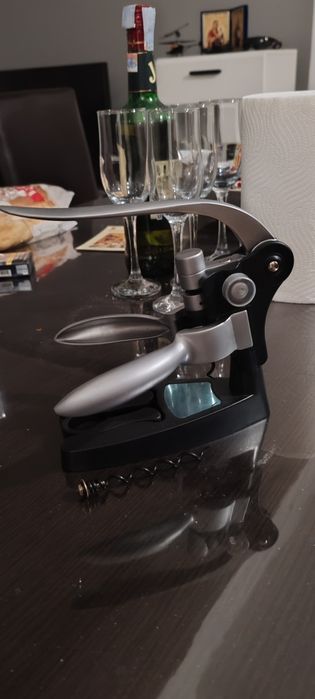 Deschizător de vin