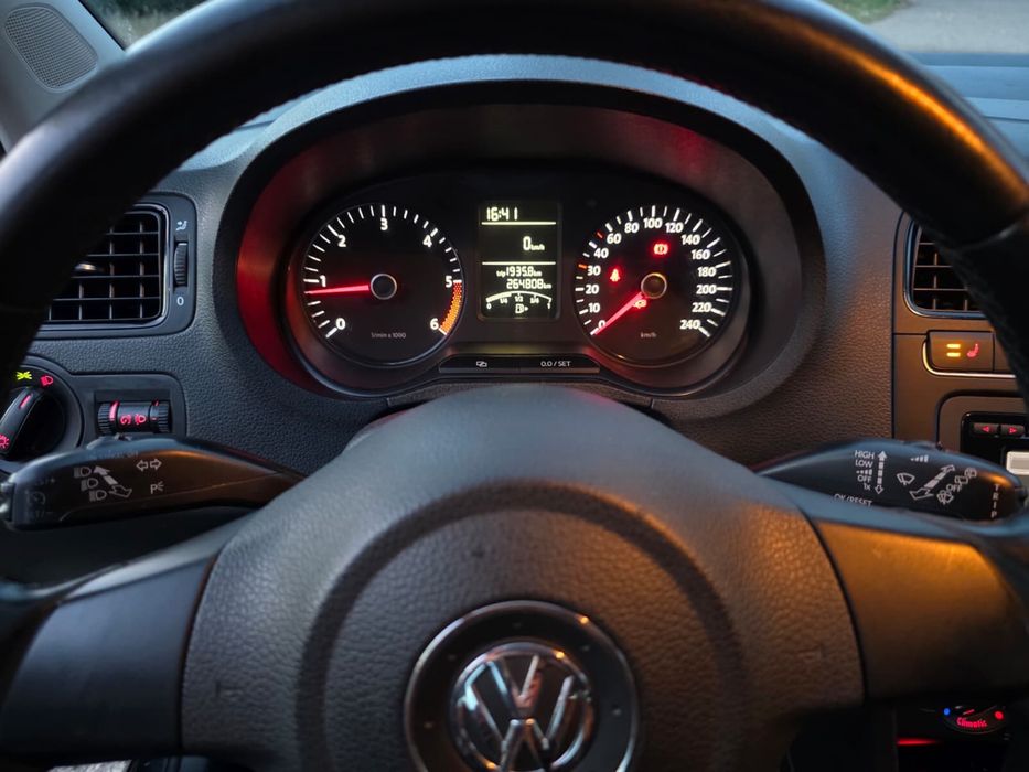 Volkswagen POLO 6r 1.6TDI