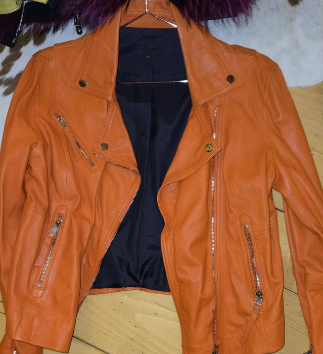 Елеци и палта естествена кожа и косъм