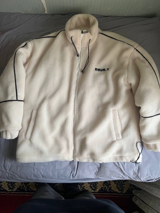 Белая куртка хл размера
