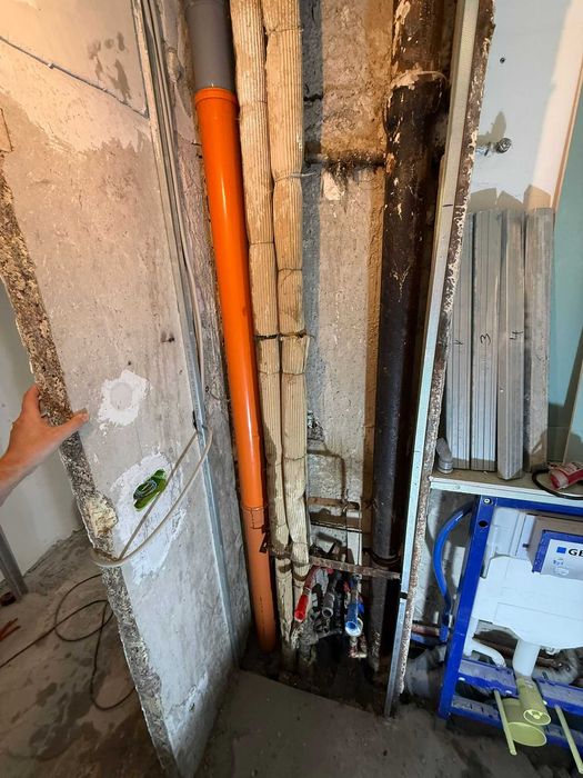 Servicii Complete Renovări Interioare: Electrică, Sanitare, Finisaje, Parchet + Debarasare Moloz