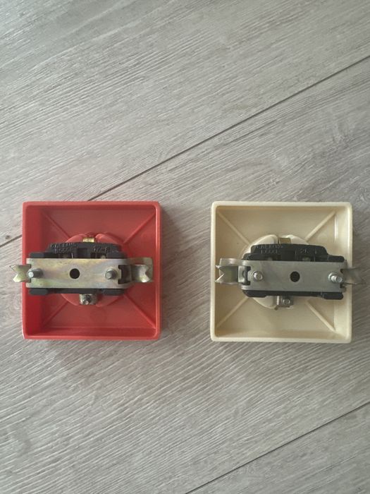 Розетки новые