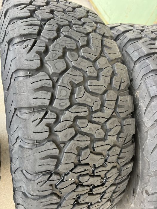 Bf goodrich ko2 all terrain 285  70 17