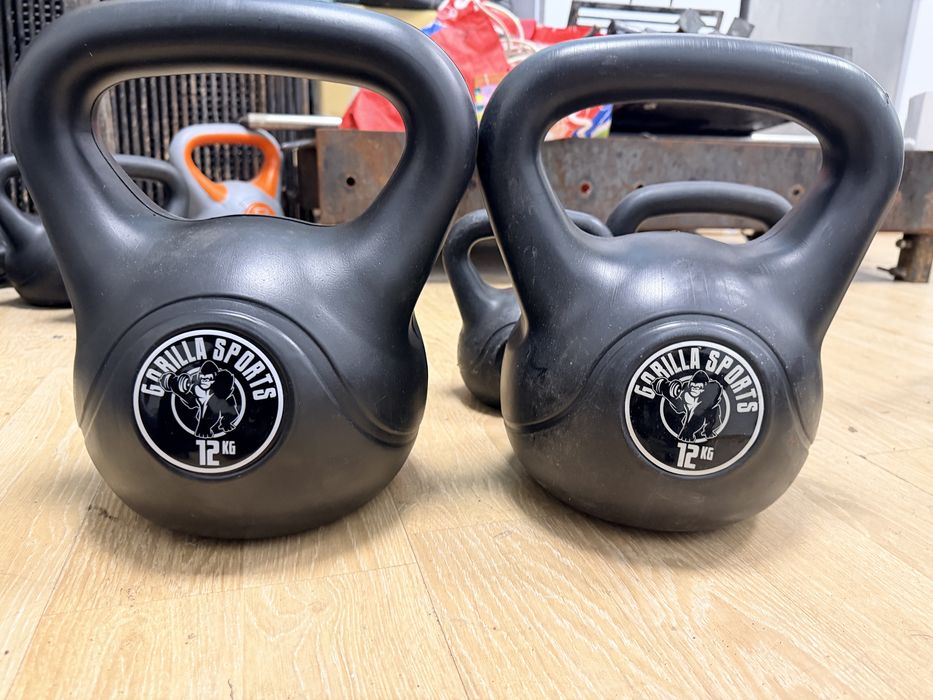 Set Kettlebell 18 kg+18 kg=36 kg. Pret 300 lei made in Germany