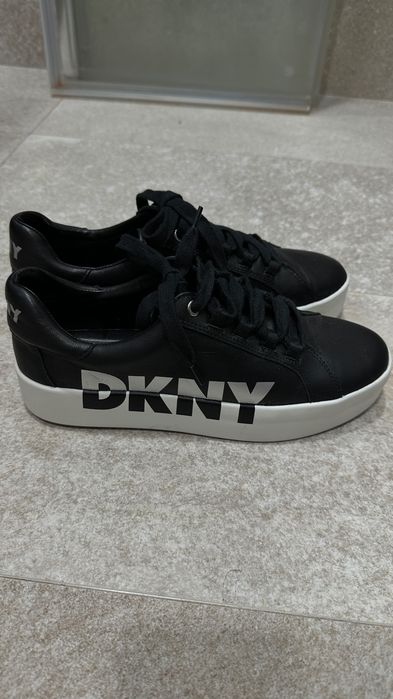 DKNY Сникърс N39 естествена кожа, употребявани, много добро състояние