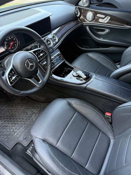 Mercedes-Benz W213 E300