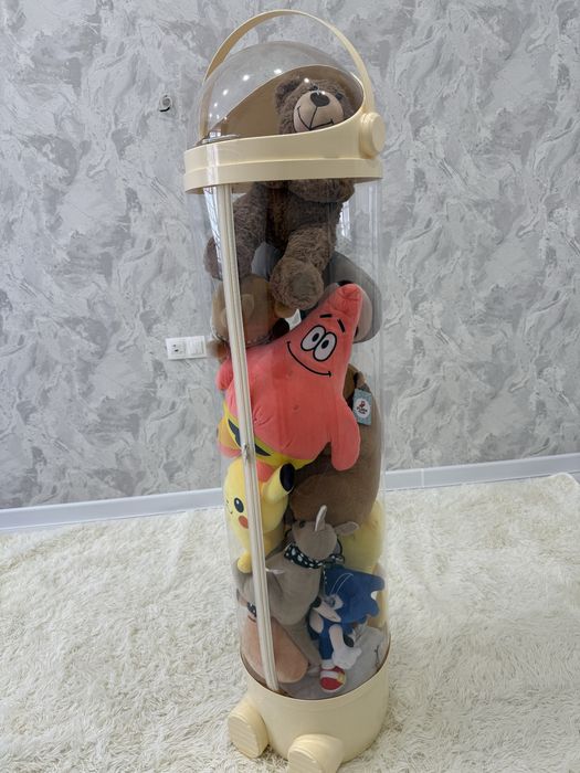 Корзина вместе с игрушками