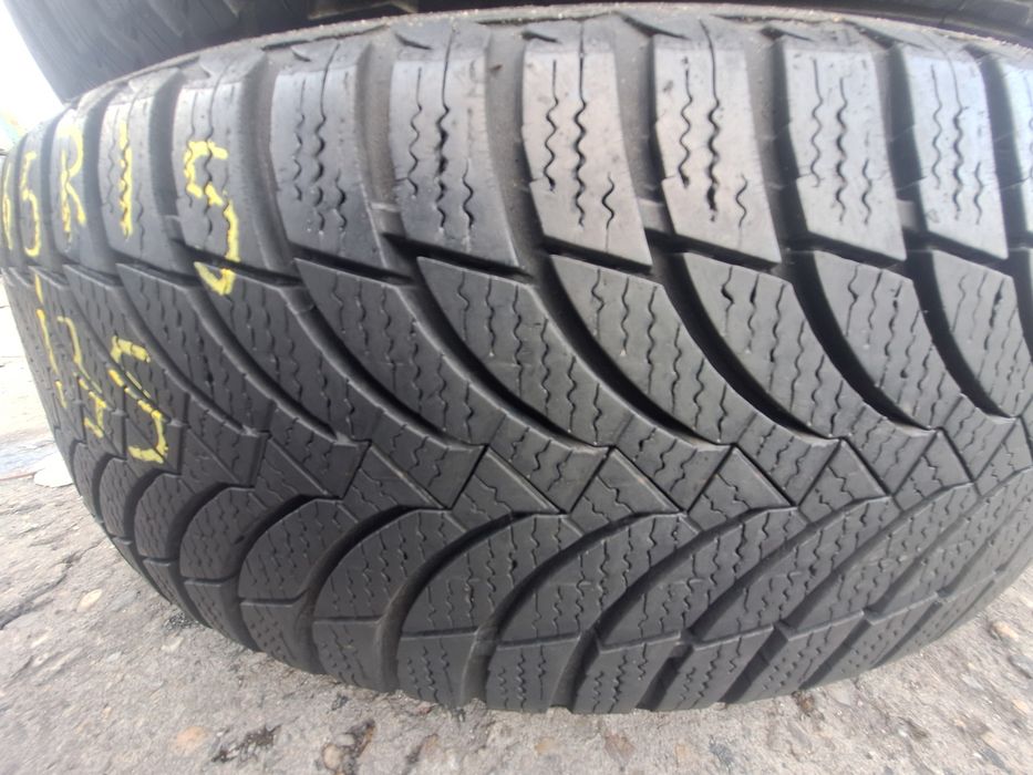 2 anvelope iarna 195/65r15 Nexen  2019 Montaj Gratuit
