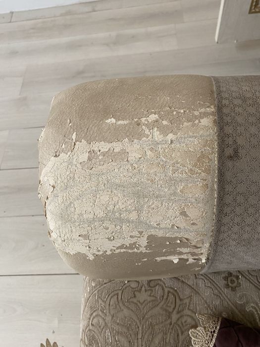 Продам диван и два кресла