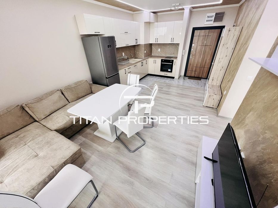 Дава се под наем Тристаен апартамент в Бургас, Изгрев - 85 кв.м за 847.62 € - Снимка #1