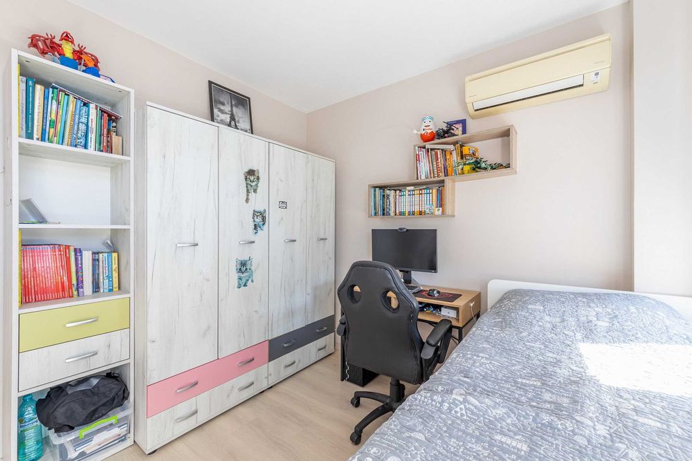 Продава се Тристаен апартамент в Варна, Цветен квартал - 125 кв.м за 2140 €/кв.м - Снимка #13