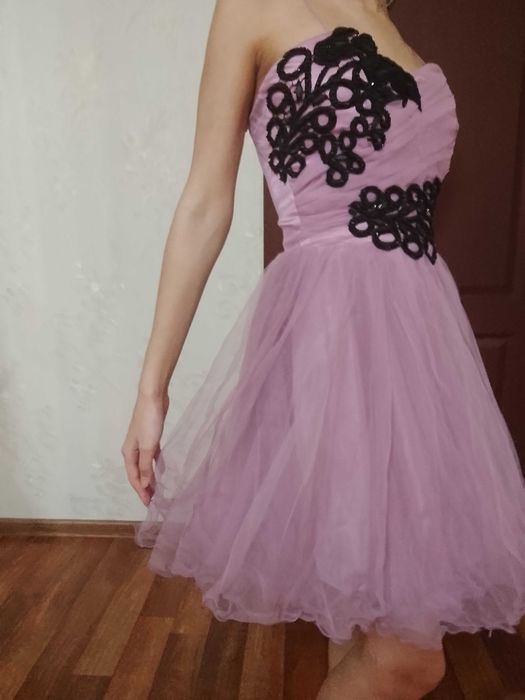 Платье нарядное для девушки 40-42 размер