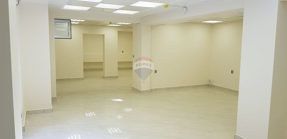 Продава се Магазин в Варна, Завод Дружба - 100 кв.м за 1395 €/кв.м - Снимка #1