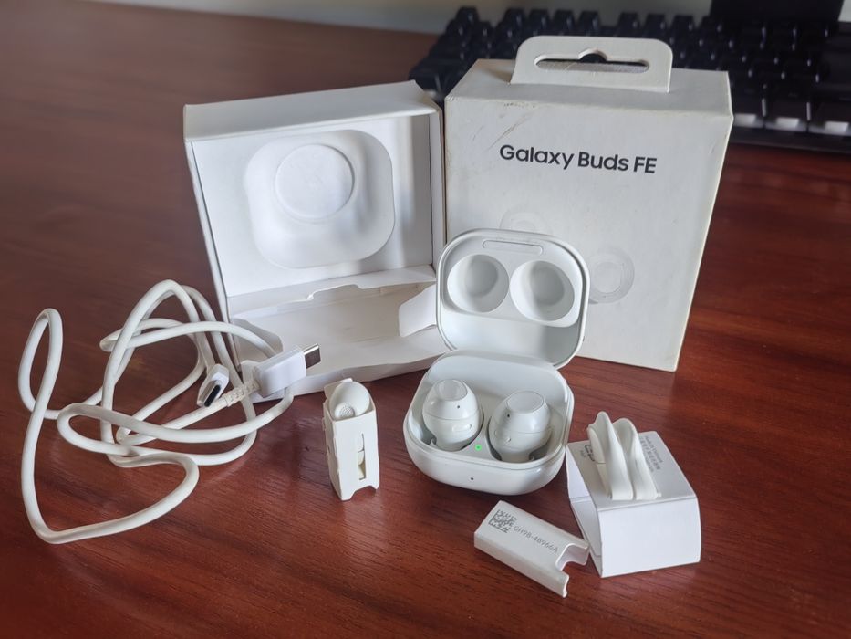 Galaxy Buds FE, наушники