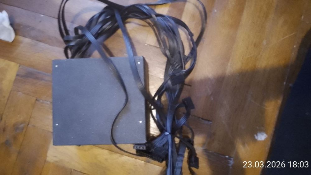 Продава се захранване за компютър