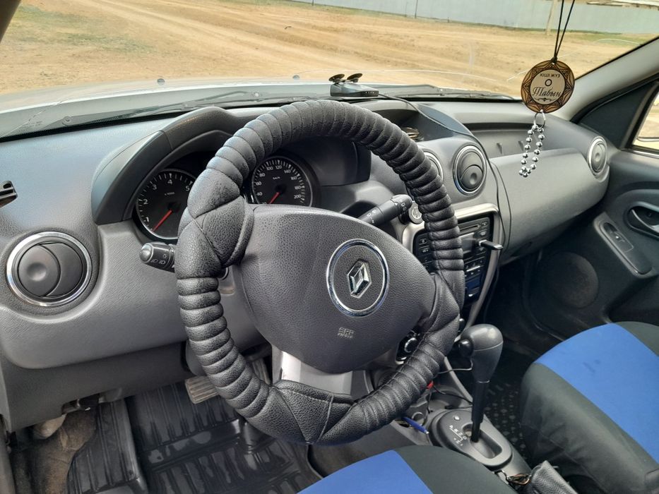 Срочно продам Рено Дастер.