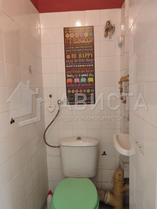 Продава се Двустаен апартамент в София, Център - 72 кв.м за 3723 €/кв.м - Снимка #9