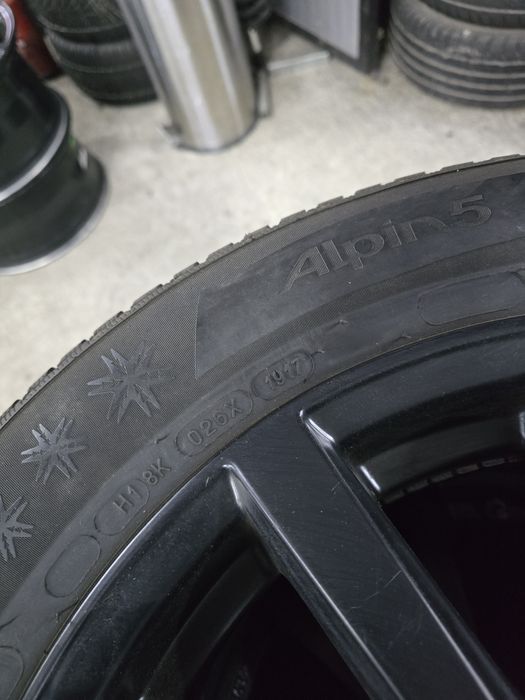 4 Броя 225/55/17 Michelin 2x7mm 2x6mm