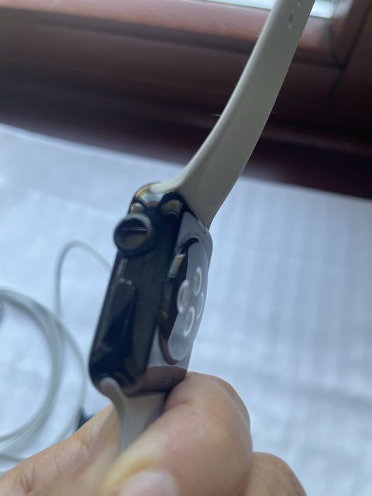 Продам Apple Watch Series 2