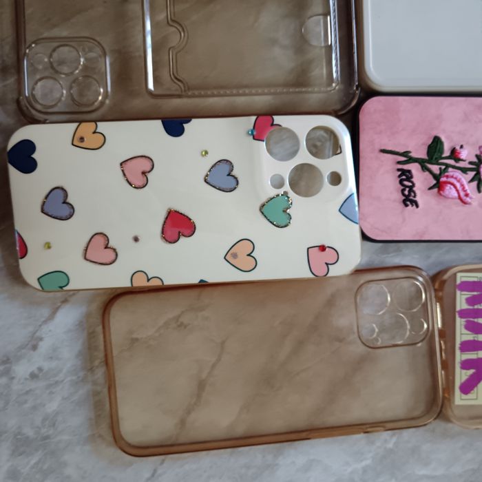 Продам чехлы на тел. Айфон