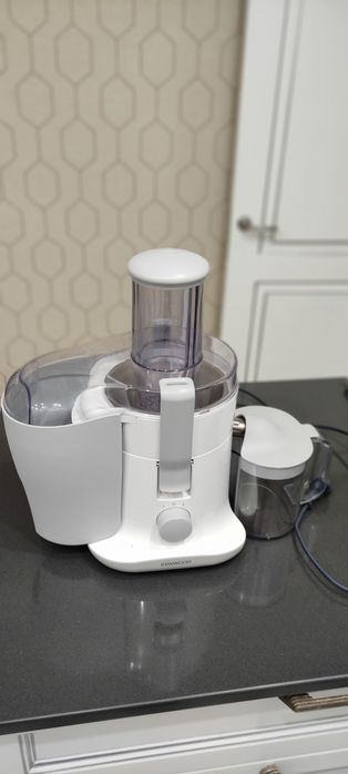 Соковыжималка KENWOOD JE-680