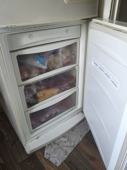 Продам холодильник