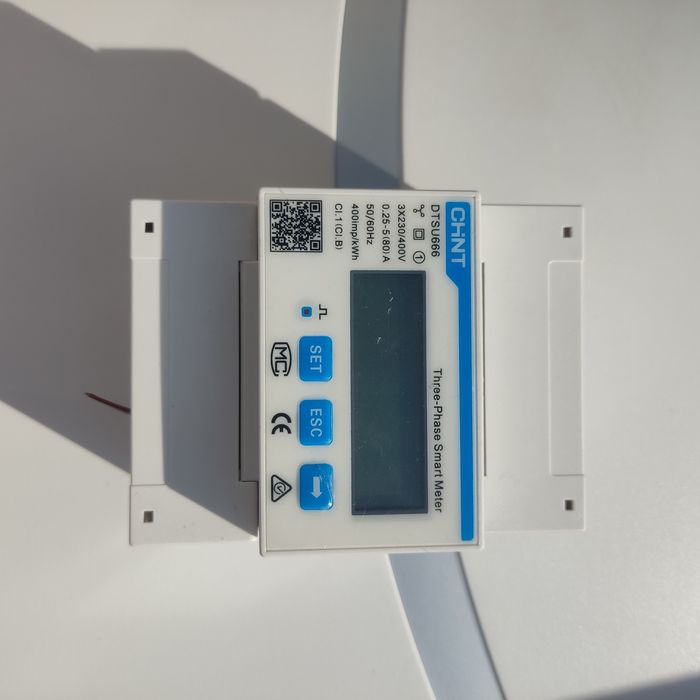 Соларен инвертор трифазен
и ограничител-ел