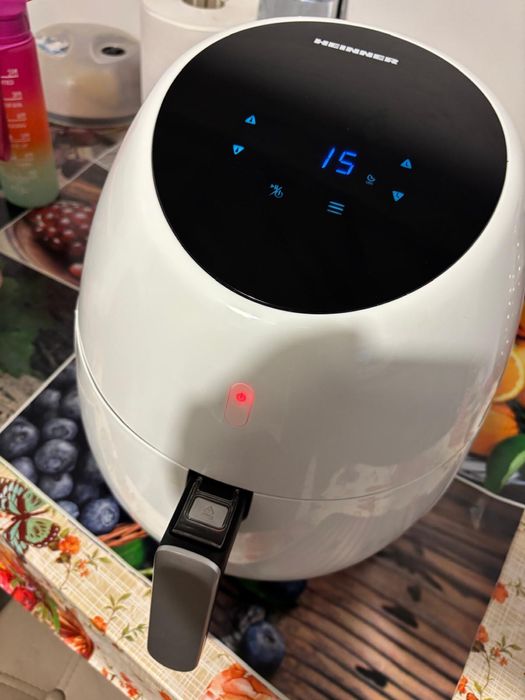Friteuza cu aer cald Heinner Airfryer SnowDrop