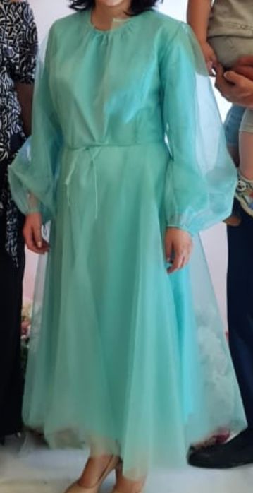 Продам нарядное вечернее платье