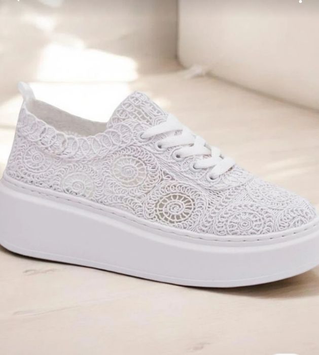 Pantofi sport model crosetat