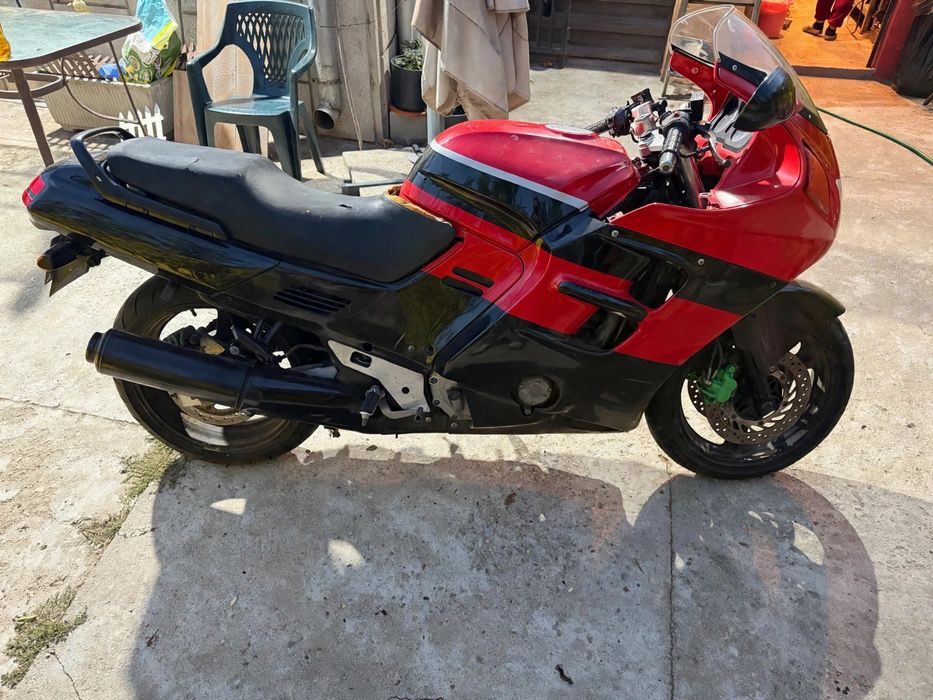 Honda cbr 1000F