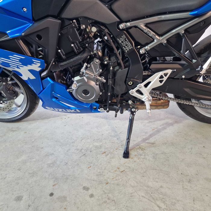 Motocicleta Suzuki GSX-8R ABS | S01555 | motomus.ro