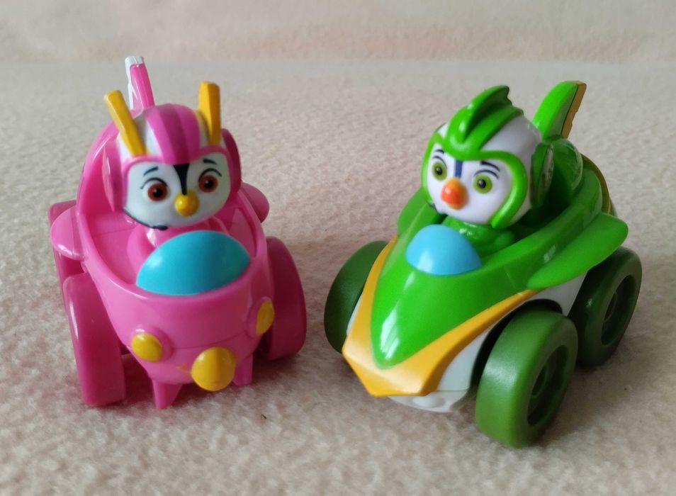 Колички/играчки: Топ кадети Пени и Примо