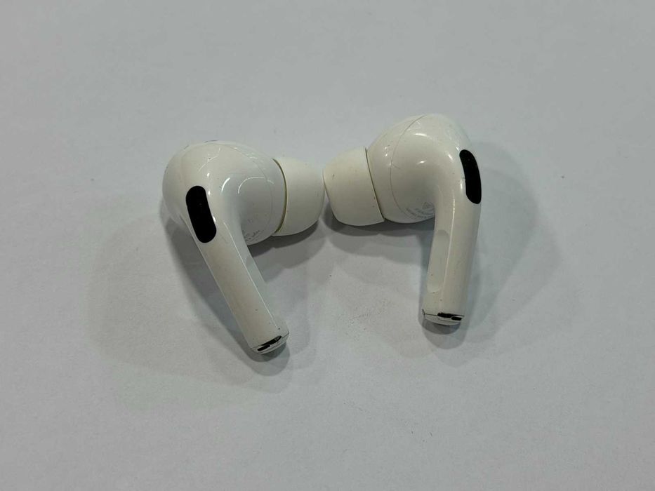 Apple AirPods Pro (2nd Generation)