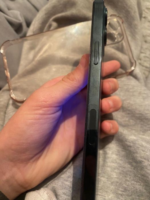 Продам айфон 12про мах