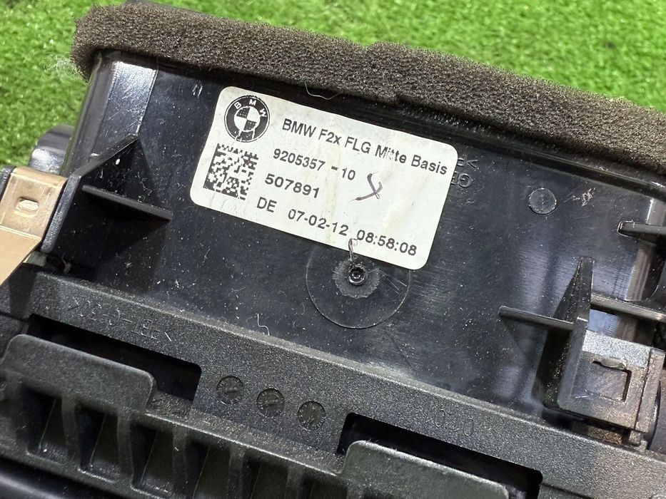 GRILA CENTRALA VENTILATIE BMW 116I SERIA 1 F20 F21 2012 COD OEM 920535710 507891 2011-2019