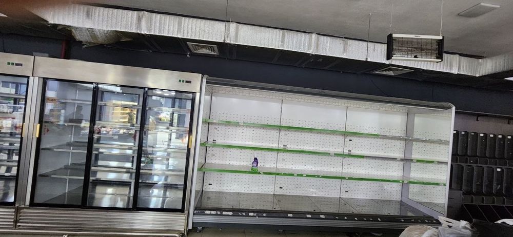 Super market uchun kerakli uskunalar arzon narxlarda sotiladi.
