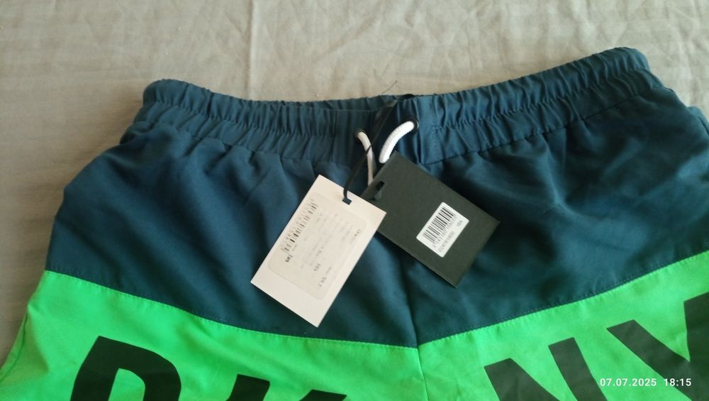 Оригинални мъжки шорти Donna Karen, размер xs, чисто нови с етикет
