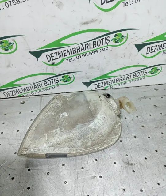 Lampa semnalizare fata dreapta Volkswagen VW Polo 2000 1.4 MT (60 hp)