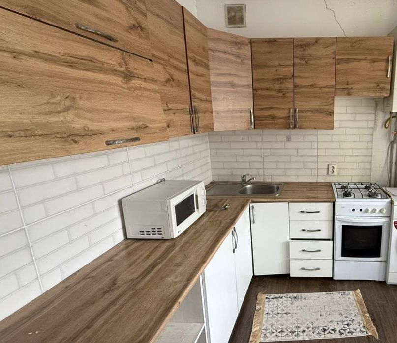 Угловой кухонный гарнитур