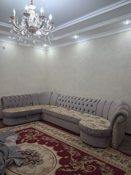 Диван угловой в отличном состоянии