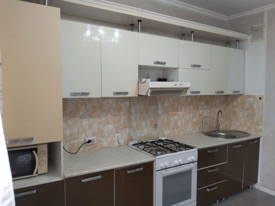 Продам кухонный гарнитура