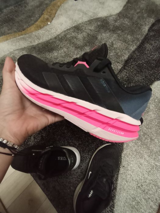 Дамски обувки и маратонки номер 37