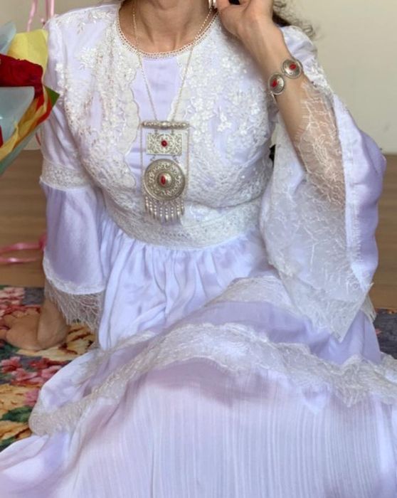 Нежное платье на узату