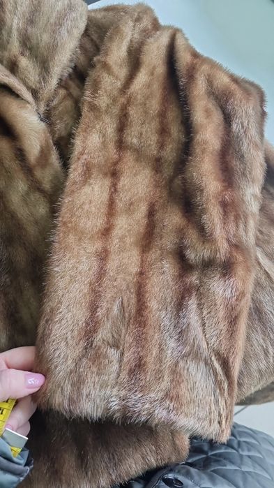 Vând blana din nurca.