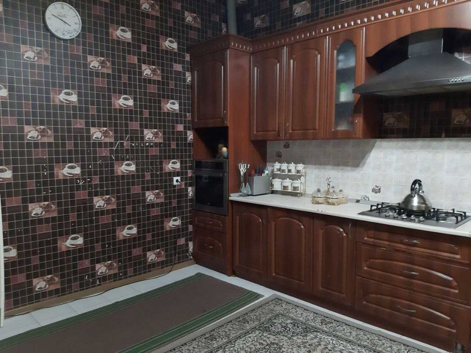 Участок с домом. 8 соток