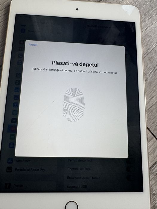 Tableta ipad mini 4 A1538 sticla fisurata