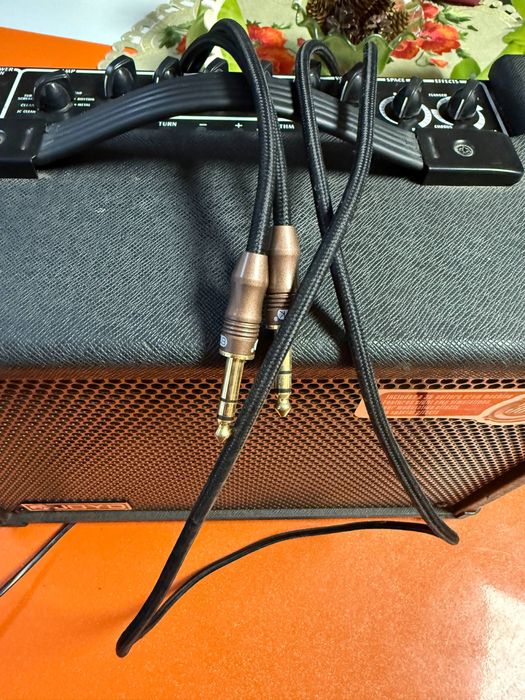 Гитарный комбоуслилитель JOYO-DC30