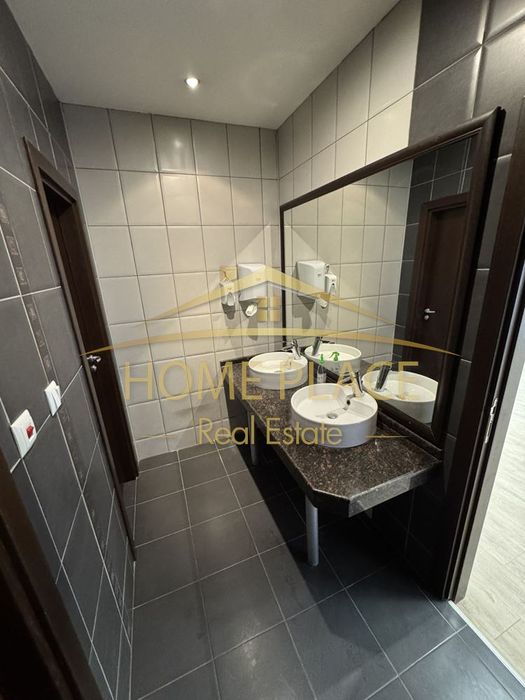 Дава се под наем Офис в Варна, Център - 160 кв.м за 1438.2 € - Снимка #7