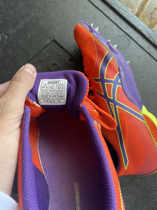 Adidași Asics marime 42,5 mie imi sunt buni și am 39,5